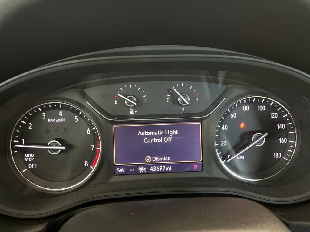 Used 2019 Buick Regal Avenir w/ Driver Confidence Package II FWD image 9