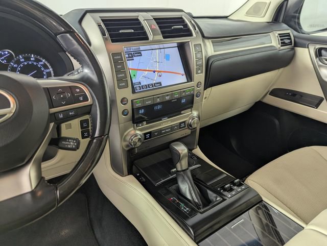 Used 2020 Lexus GX 460 Premium w/ Premium Package image 14
