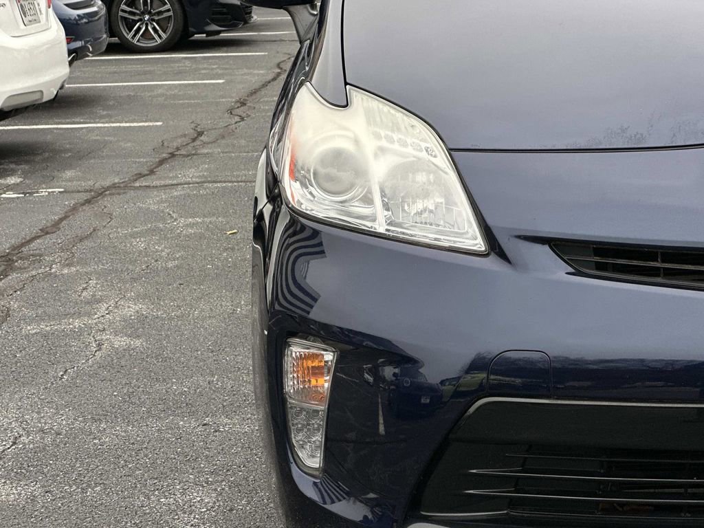 Used 2013 Toyota Prius Three image 8