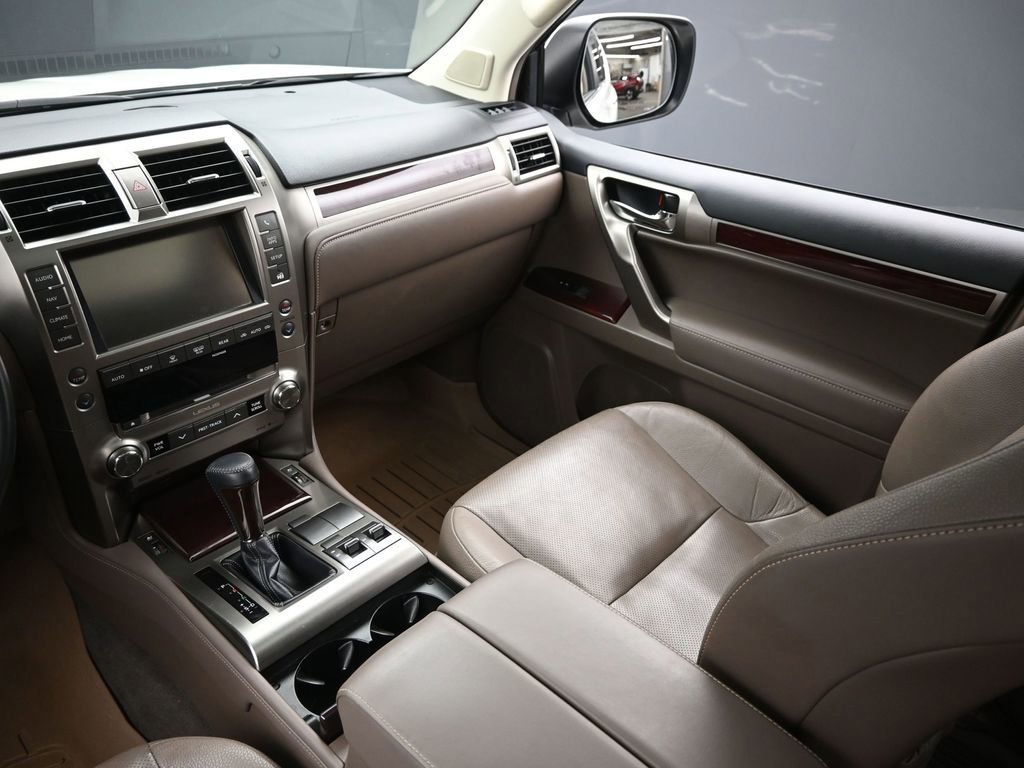 Used 2019 Lexus GX 460 image 15