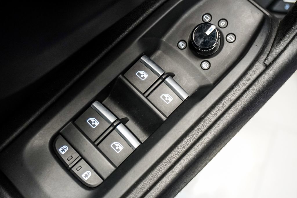 Used 2022 Lamborghini Urus AWD/4WD image 24