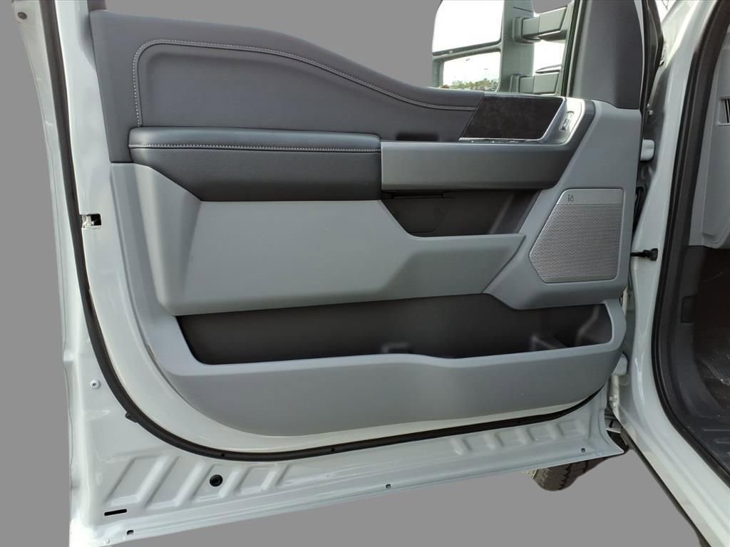 New 2026 Ford F350 XLT w/ XLT Premium Package image 15
