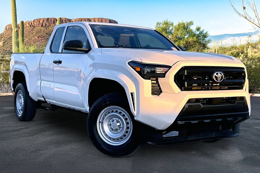 Used 2024 Toyota Tacoma SR RWD image 12