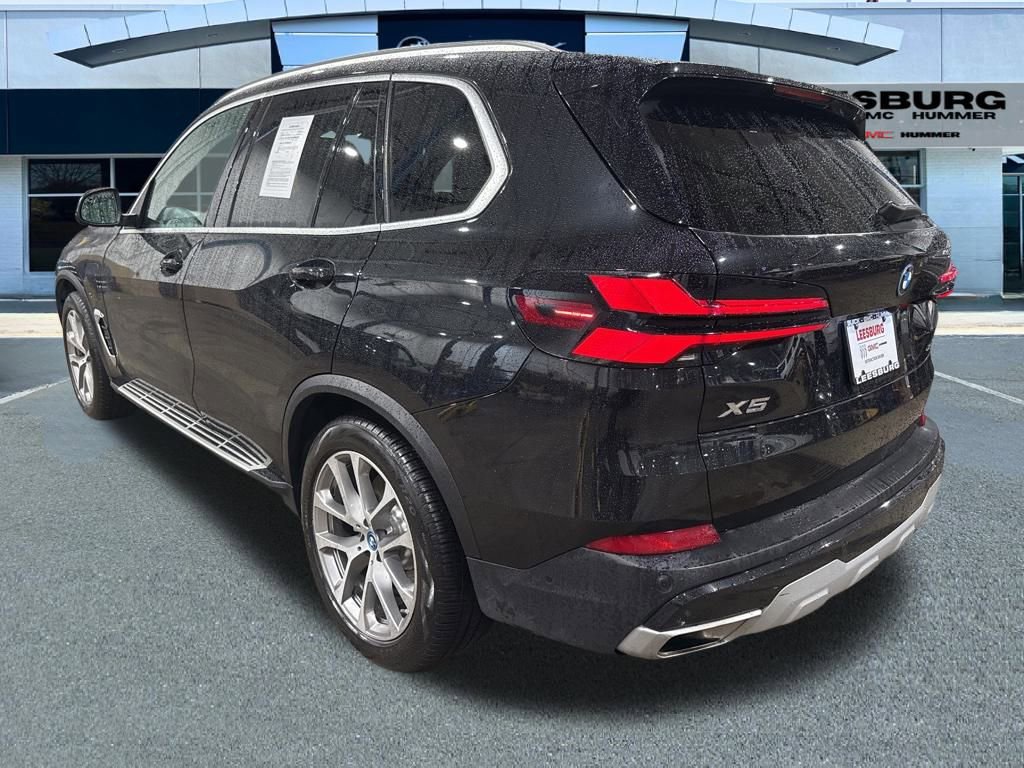 Used 2025 BMW X5 xDrive50e image 5
