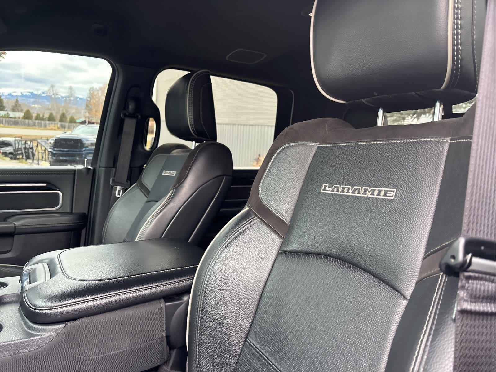 Used 2023 RAM 2500 Laramie w/ Night Edition image 17