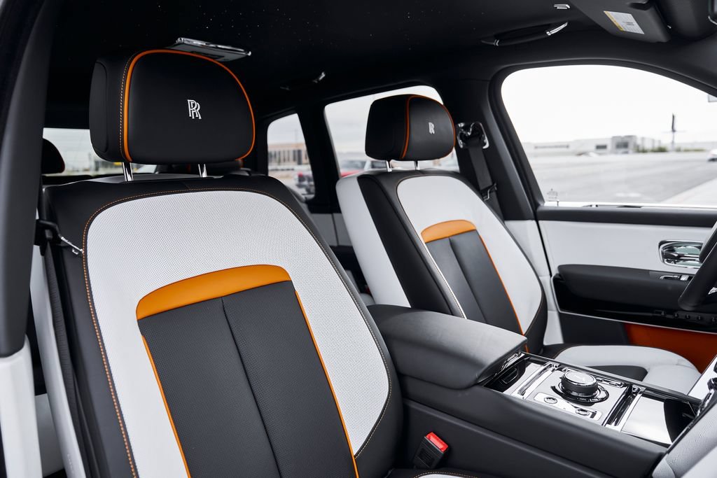 Used 2026 Rolls-Royce Cullinan AWD/4WD image 49