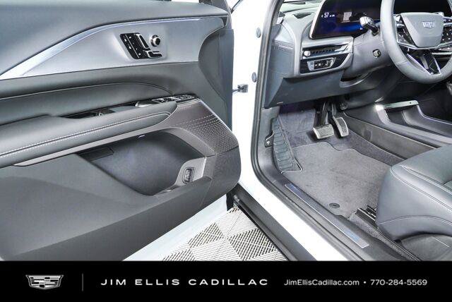 New 2027 Cadillac Lyriq Sport RWD image 8