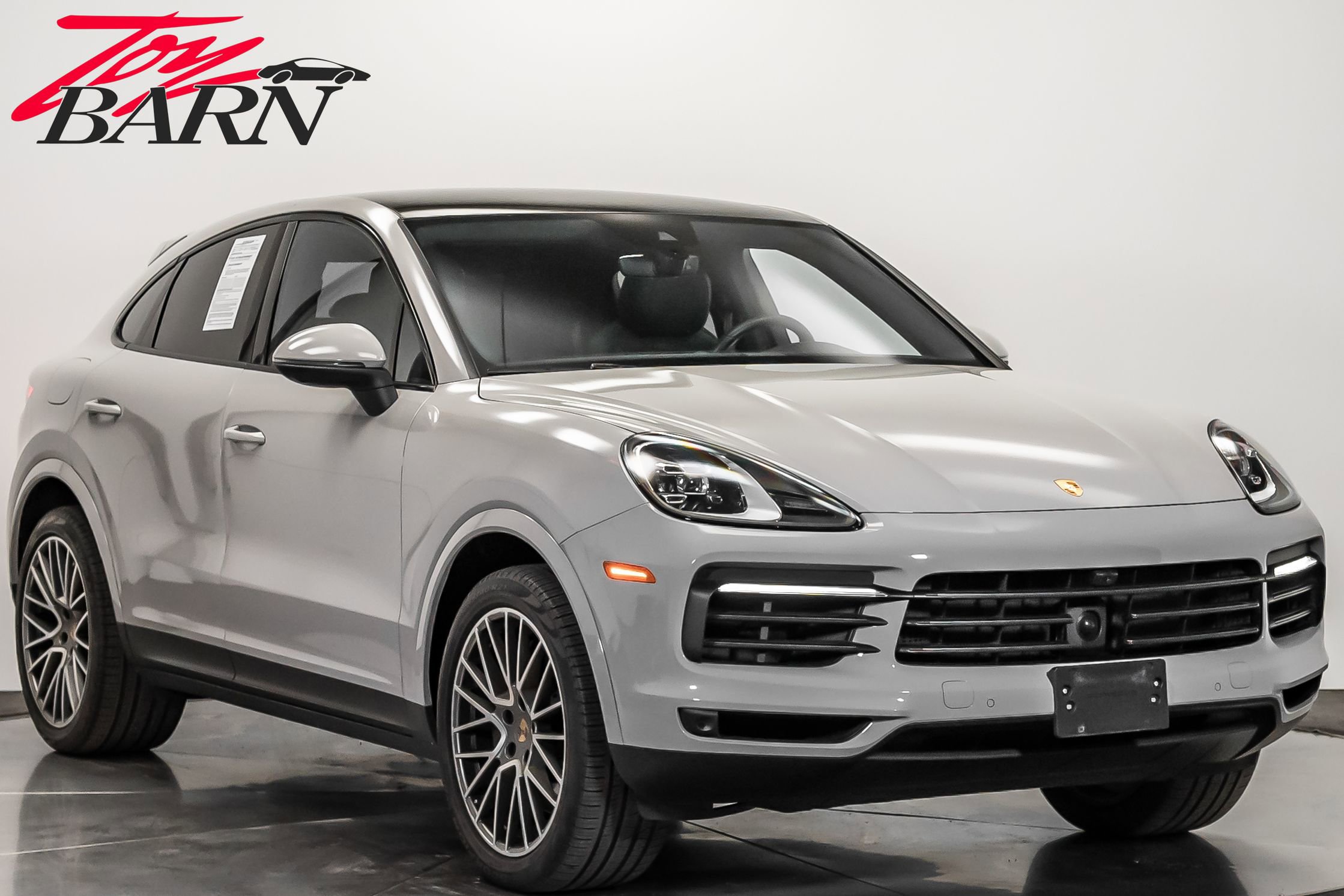 Used 2023 Porsche Cayenne Platinum Edition image 7