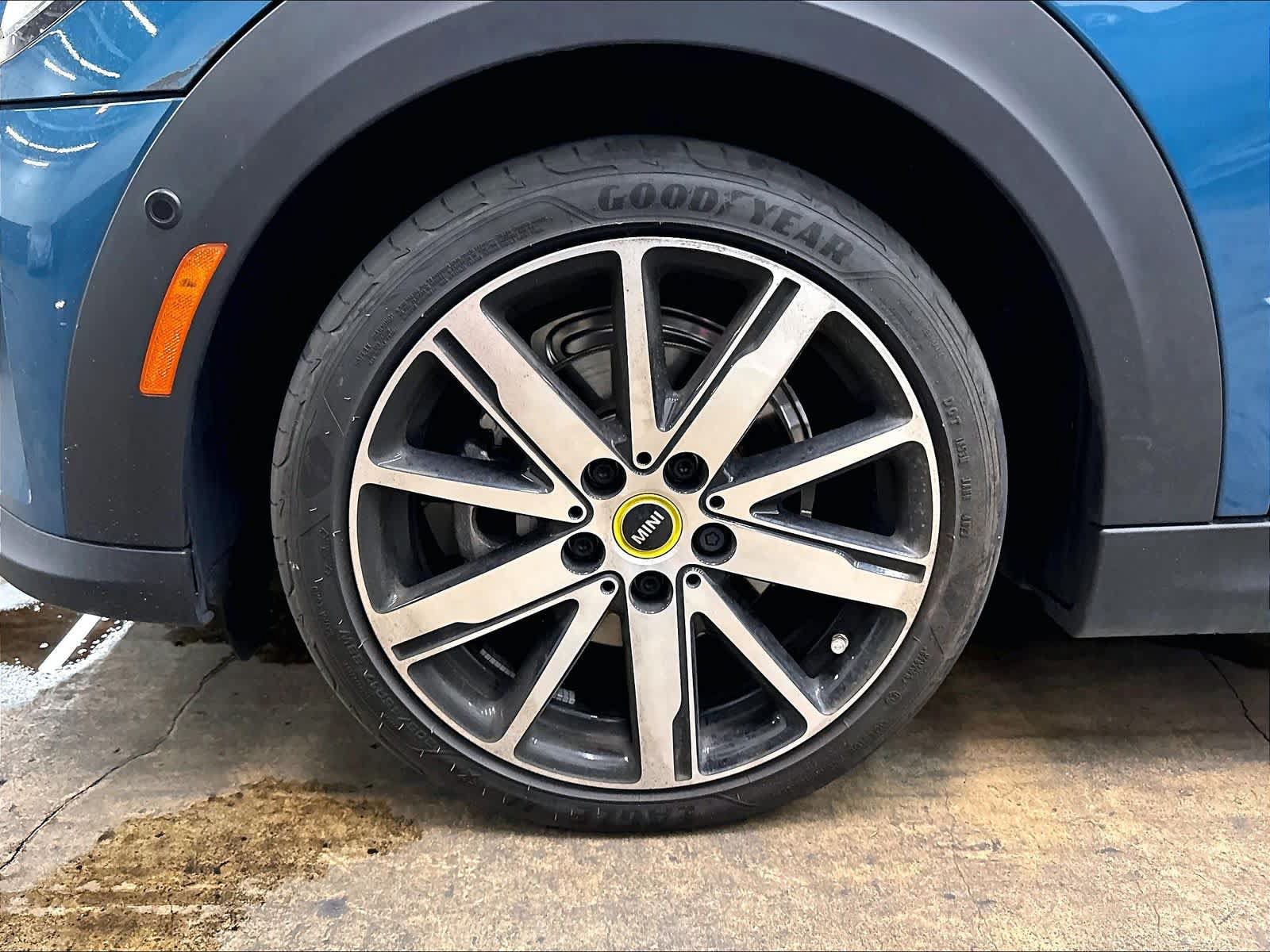 Used 2024 MINI Cooper SE FWD image 12