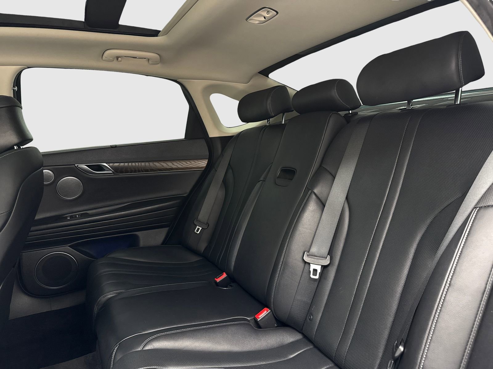 Used 2022 Genesis G80 2.5T w/ Prestige Package image 36