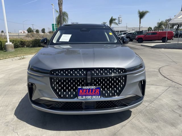 Used 2024 Lincoln Nautilus Reserve w/ Equipment Group 202A AWD/4WD image 3