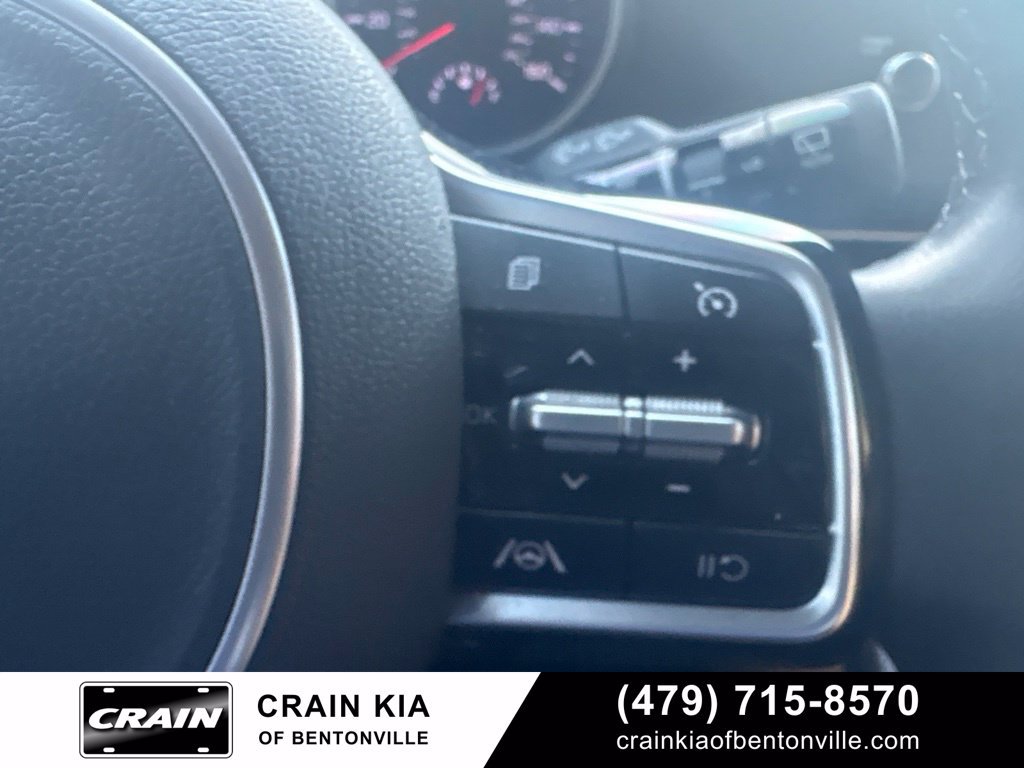 Certified 2024 Kia Carnival LX FWD image 28
