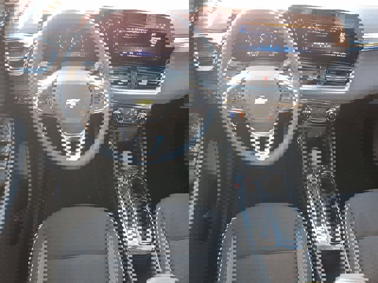 Used 2024 Chevrolet TrailBlazer LT w/ LT Cold Weather Package image 27