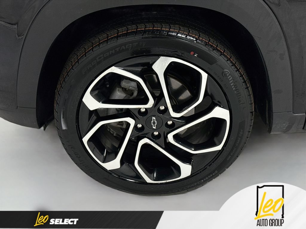 Used 2024 Chevrolet Trax RS FWD image 32