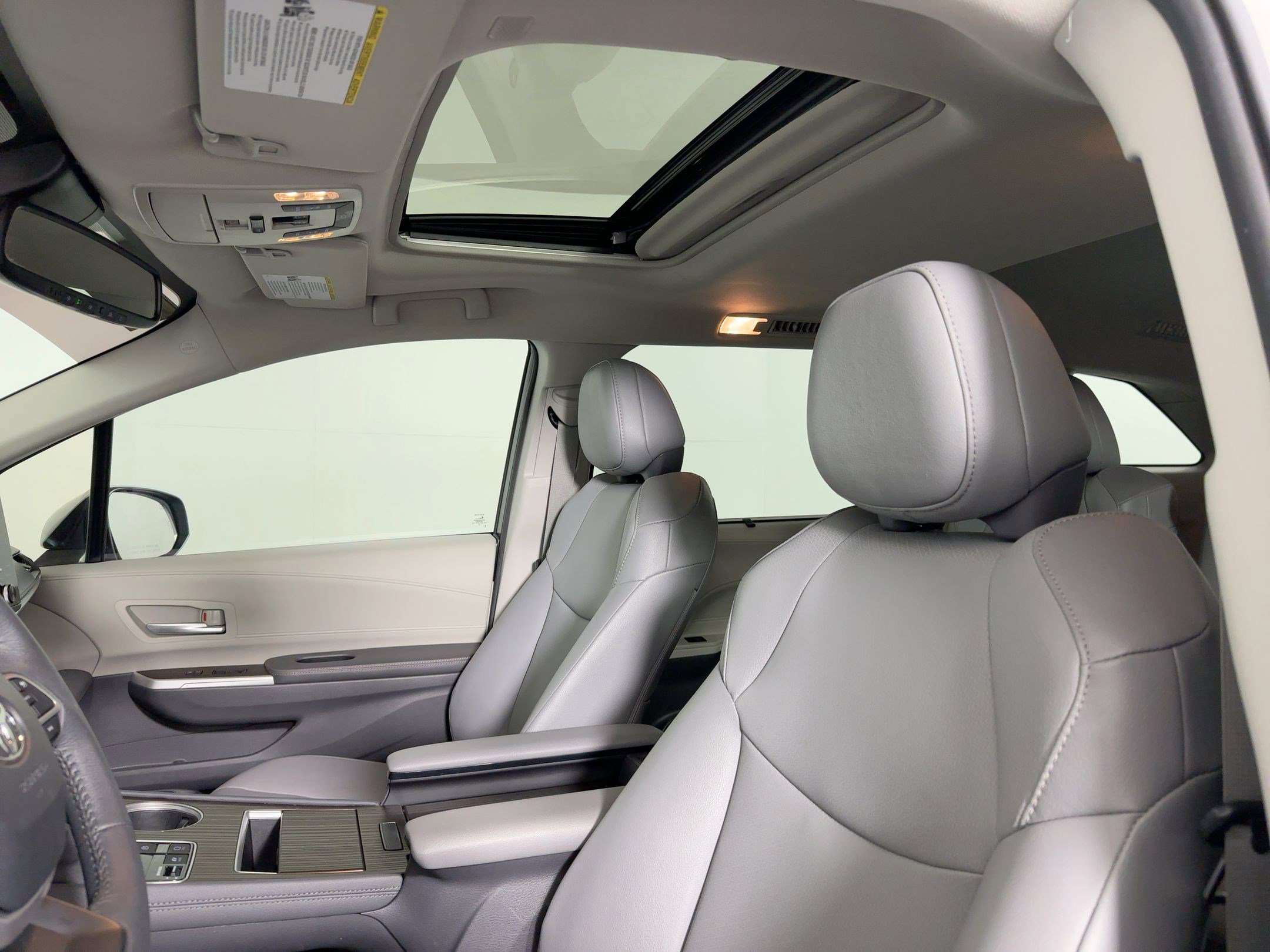 Used 2024 Toyota Sienna XLE image 14