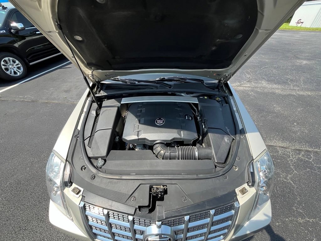 Used 2013 Cadillac CTS Luxury RWD image 13