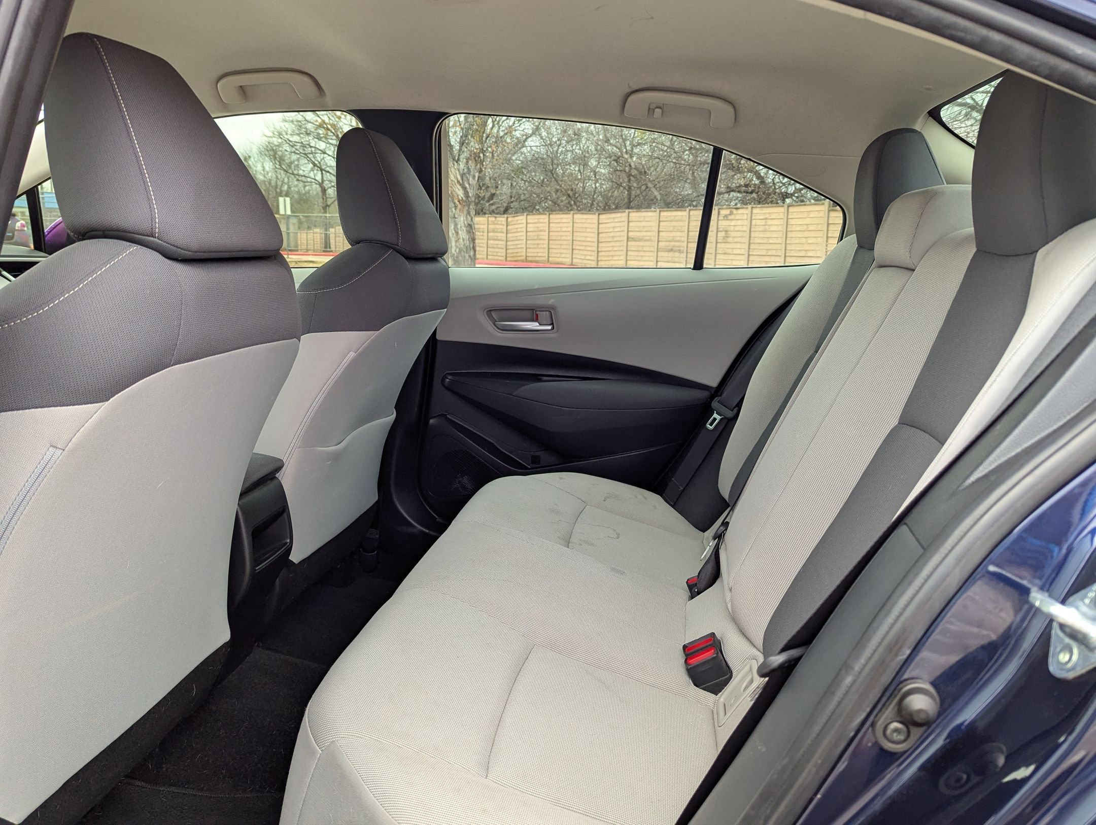 Used 2021 Toyota Corolla LE w/ Carpet Mat Package (TMS) image 15