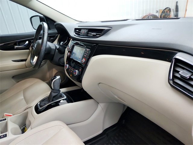 Used 2018 Nissan Rogue Sport SL image 33