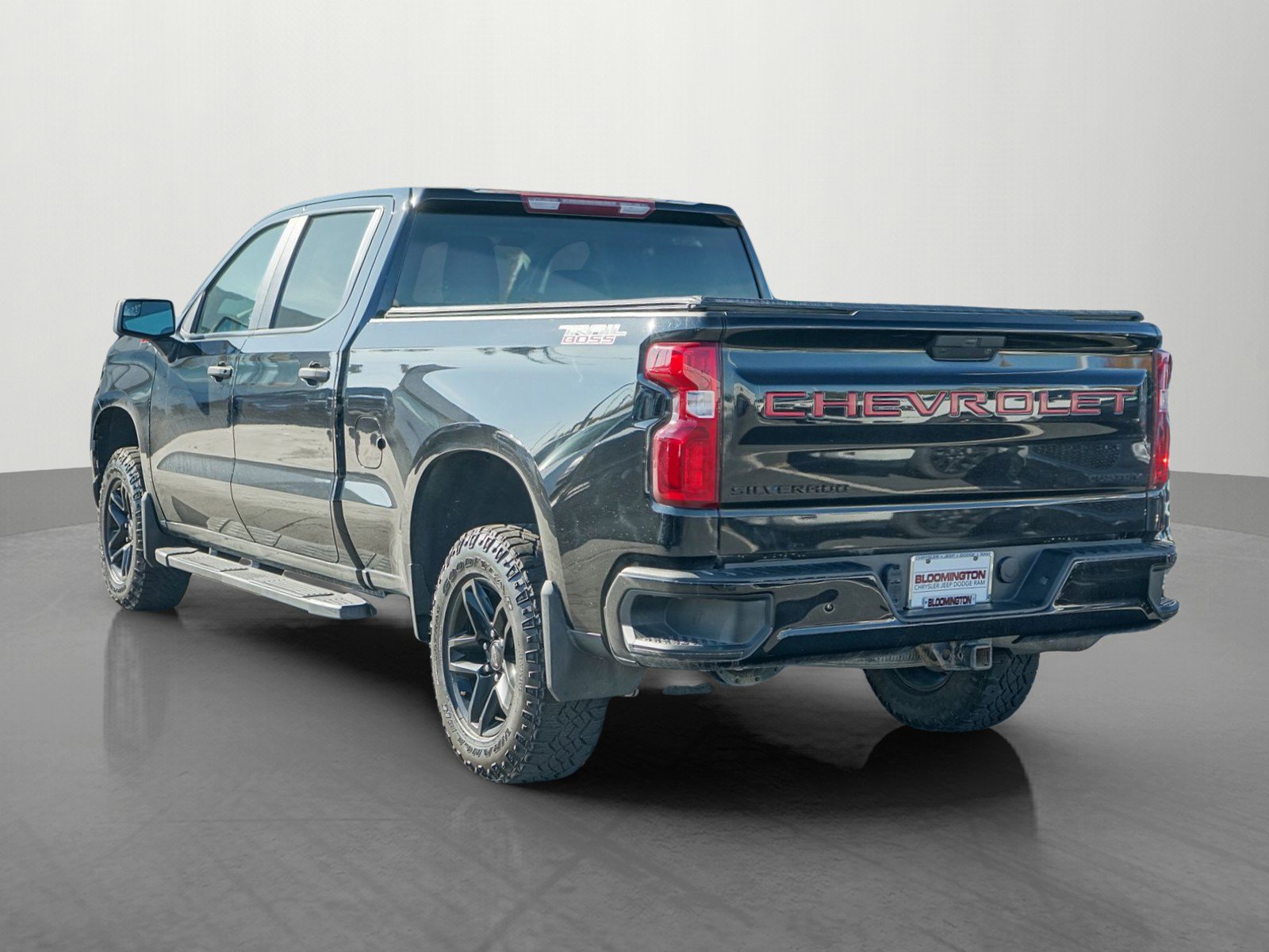 Used 2022 Chevrolet Silverado 1500 Custom Trail Boss w/ LPO, Dark Essentials Package image 5