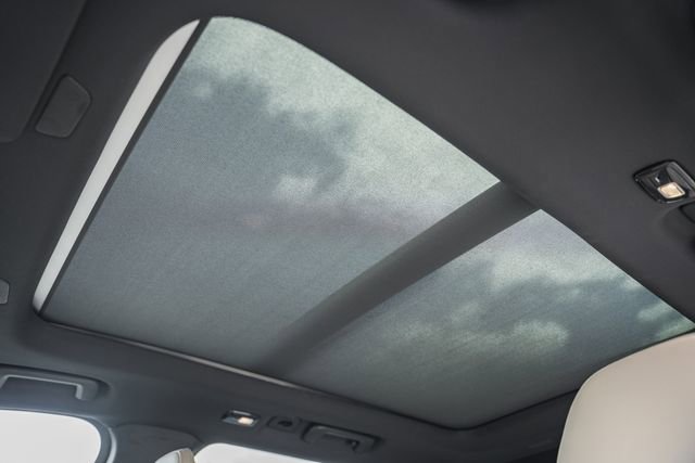 New 2026 Volvo XC90 T8 Plus w/ Protection Package Premier image 32