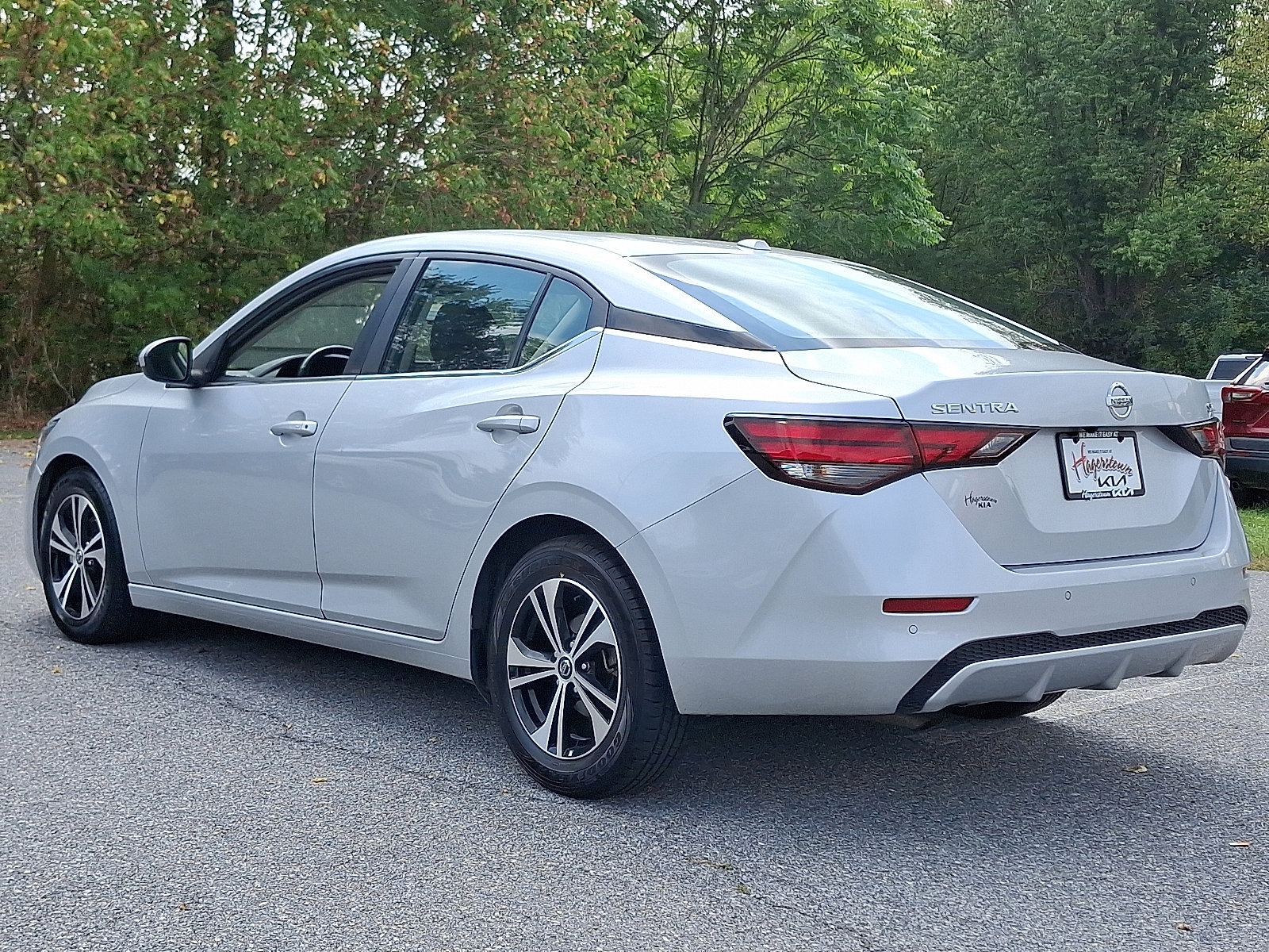 Used 2023 Nissan Sentra SV image 4