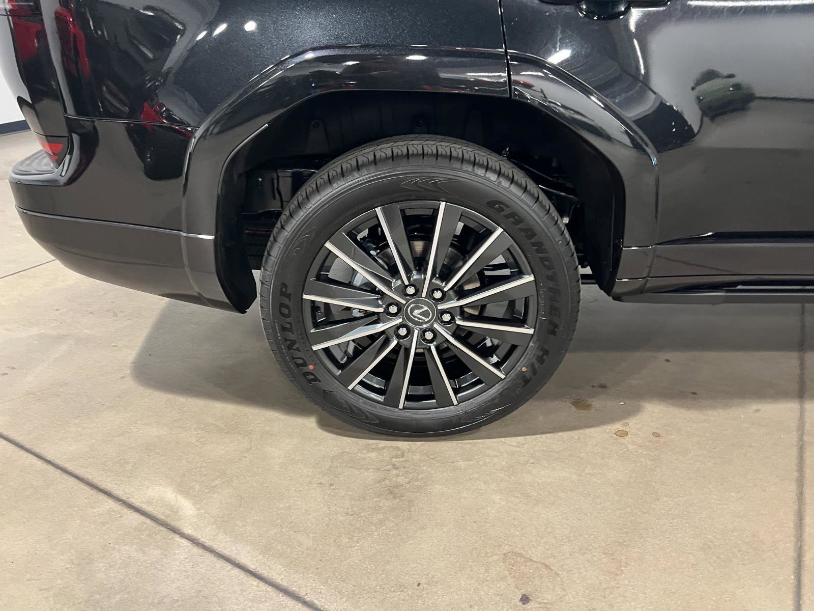 Used 2026 Lexus GX 550 w/ Cold Area Package image 46