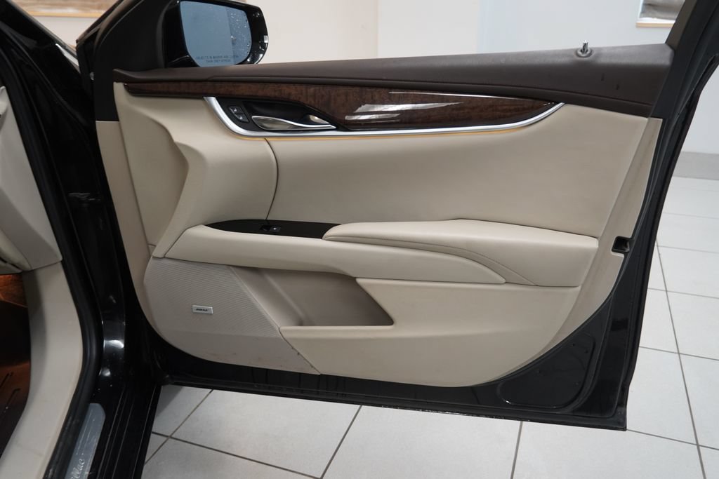 Used 2013 Cadillac XTS Premium AWD/4WD image 27