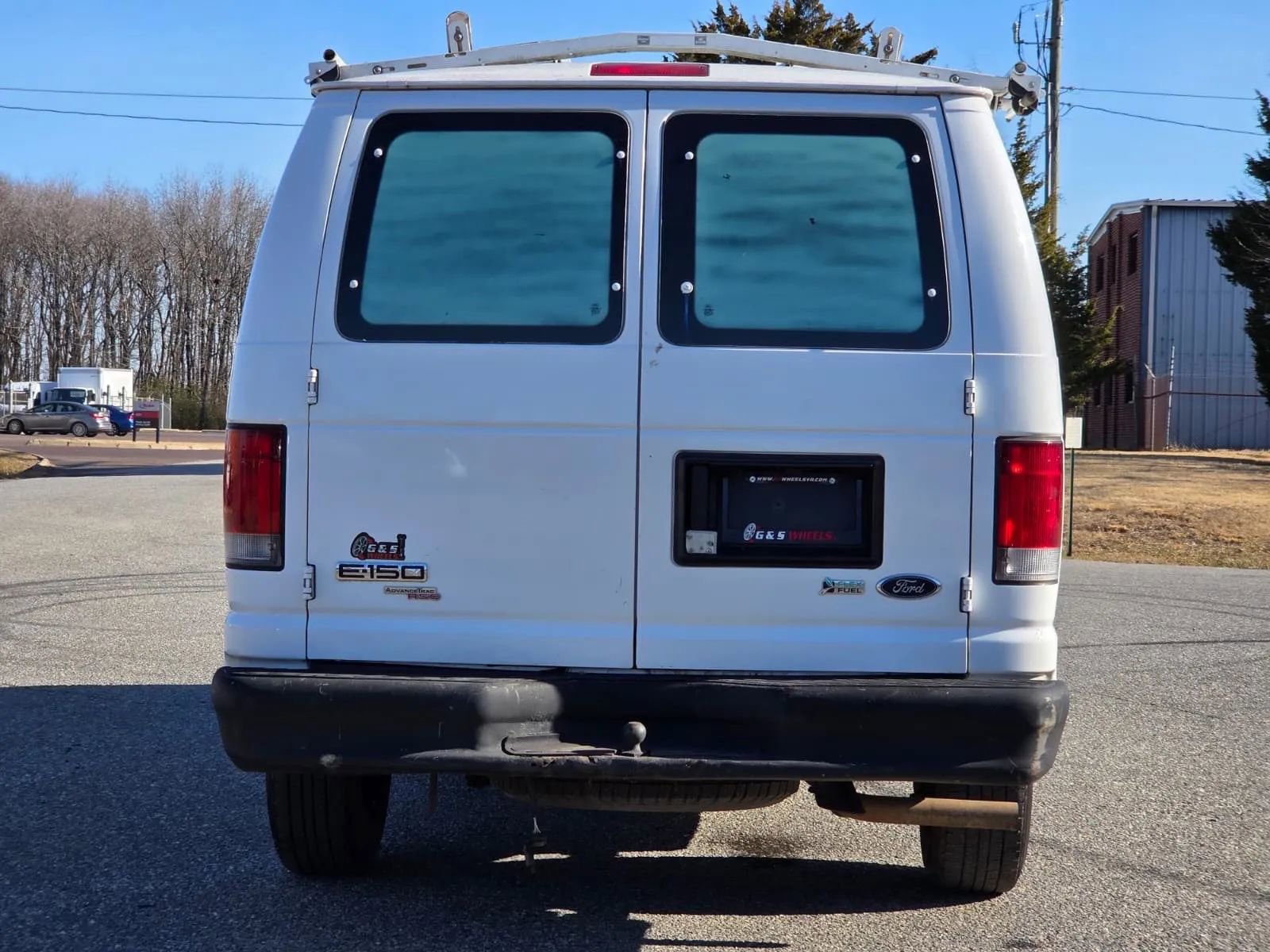 Used 2011 Ford E-150 and Econoline 150 w/ Commercial Cargo Van Pkg image 12