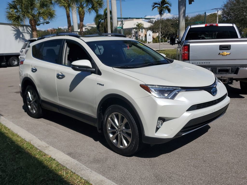 Used 2018 Toyota RAV4 Limited w/ Advanced Technology Package image 7
