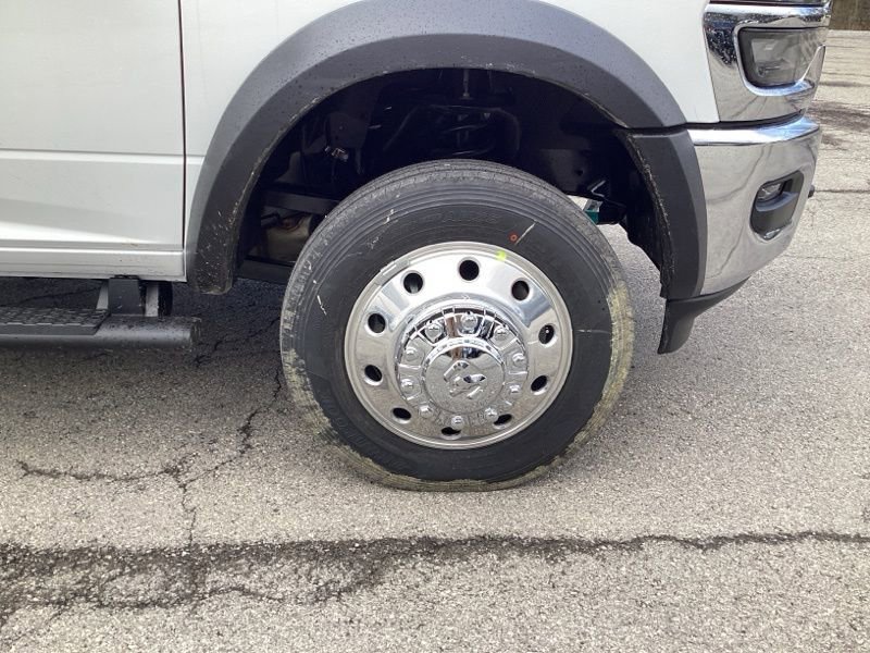 New 2026 RAM 5500 Tradesman w/ Chrome Appearance Group image 9