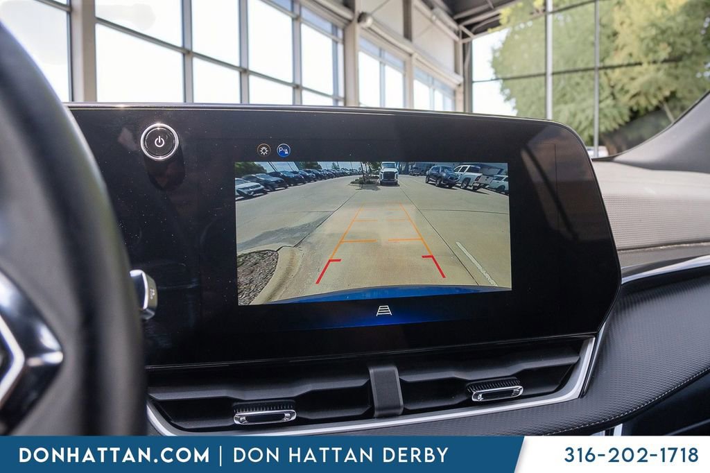 Used 2025 Chevrolet Equinox LT FWD image 9