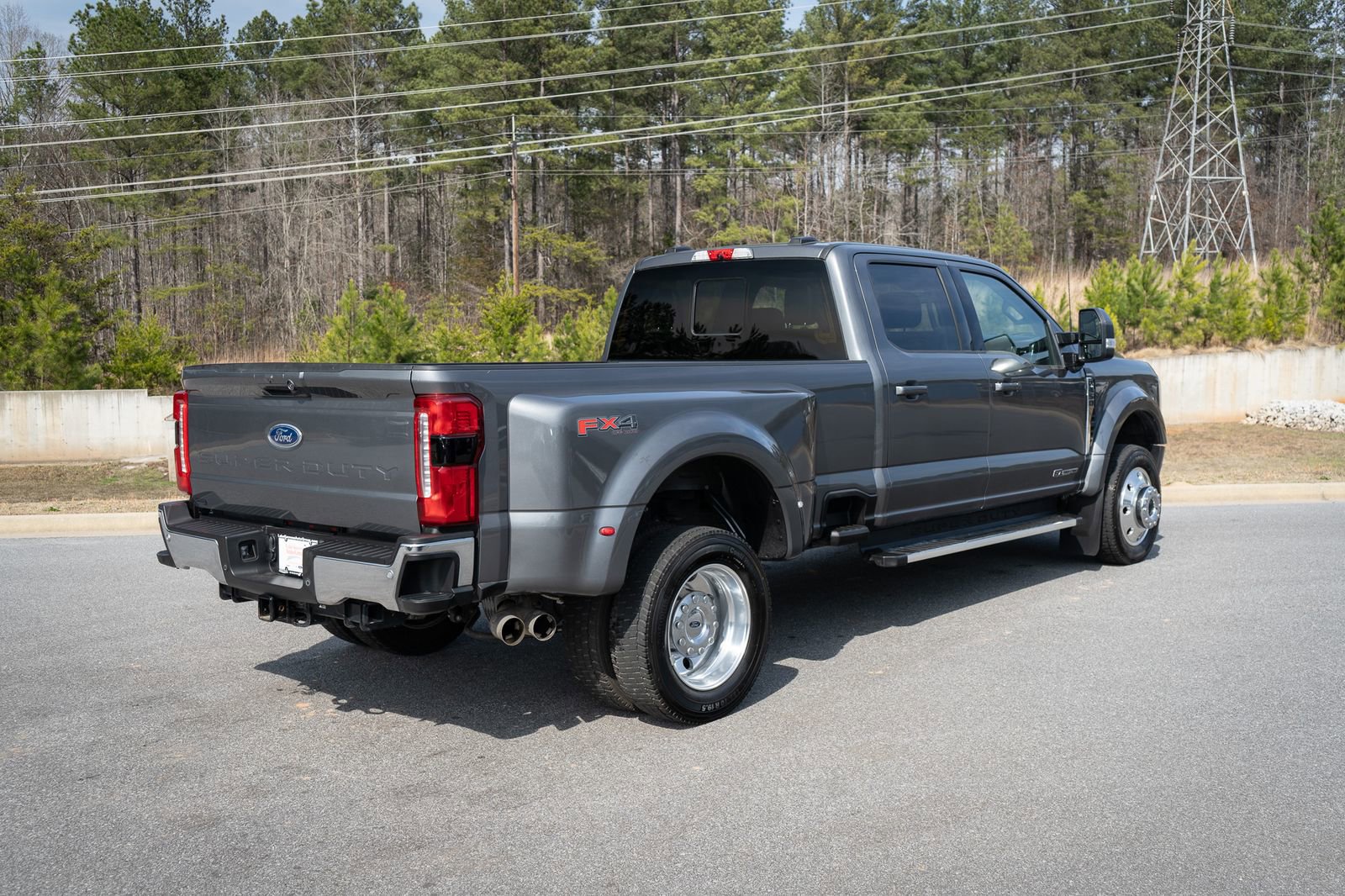 Used 2023 Ford F450 Lariat w/ FX4 Off-Road Package image 22