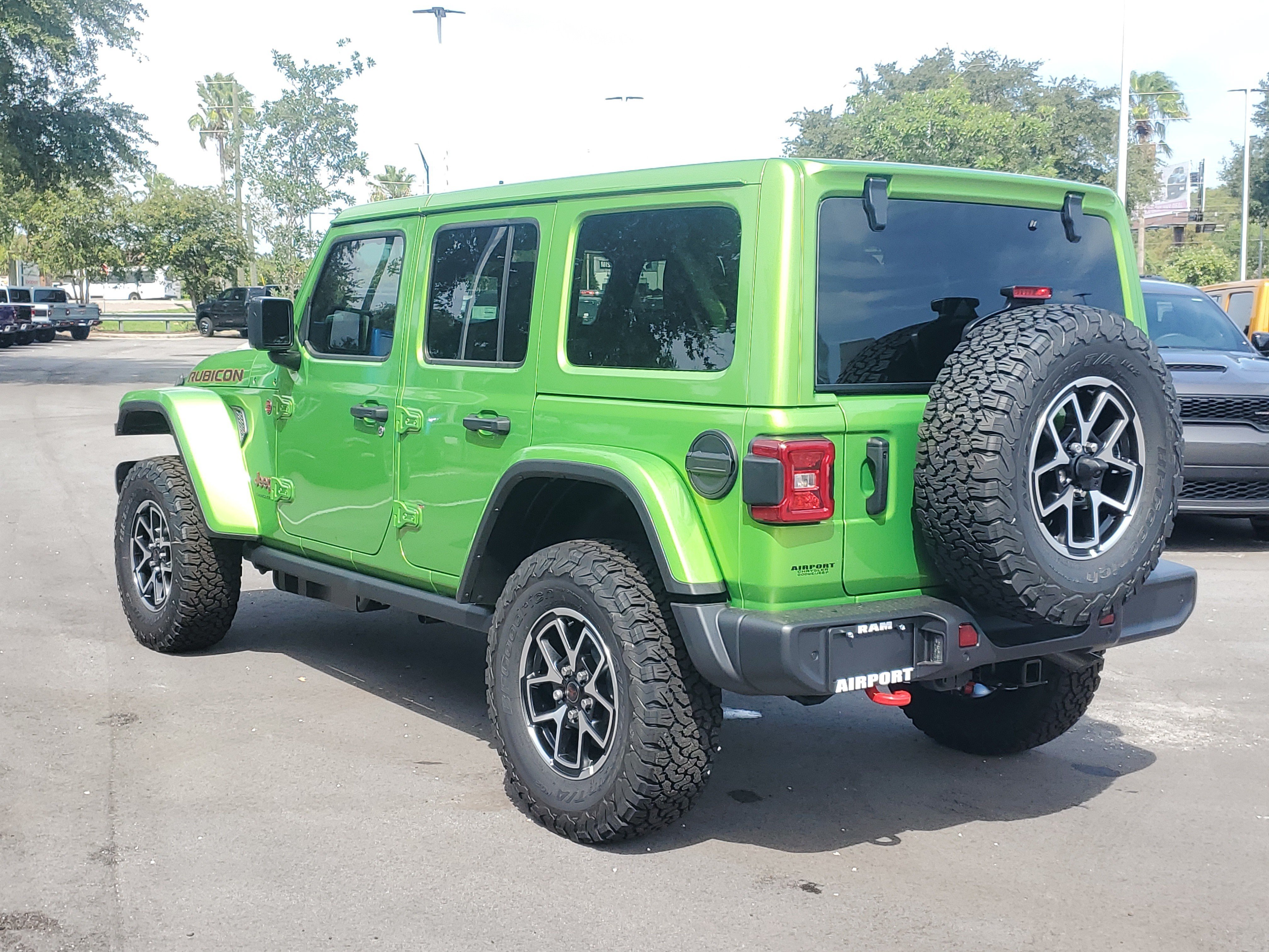 New 2026 Jeep Wrangler Unlimited Rubicon w/ Safety Group AWD/4WD image 4