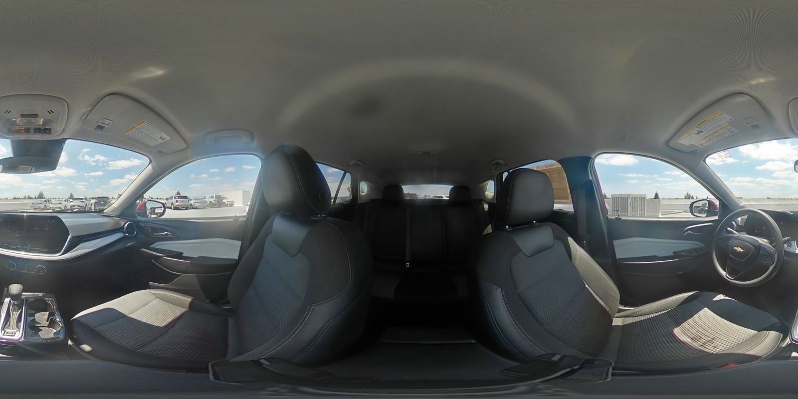 Used 2025 Chevrolet Trax LT FWD image 41
