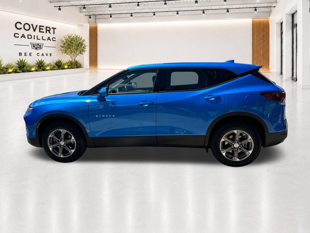 Used 2024 Chevrolet Blazer LT FWD image 9
