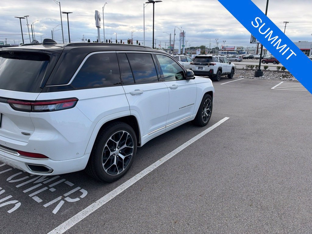 Used 2025 Jeep Grand Cherokee Summit AWD/4WD image 4