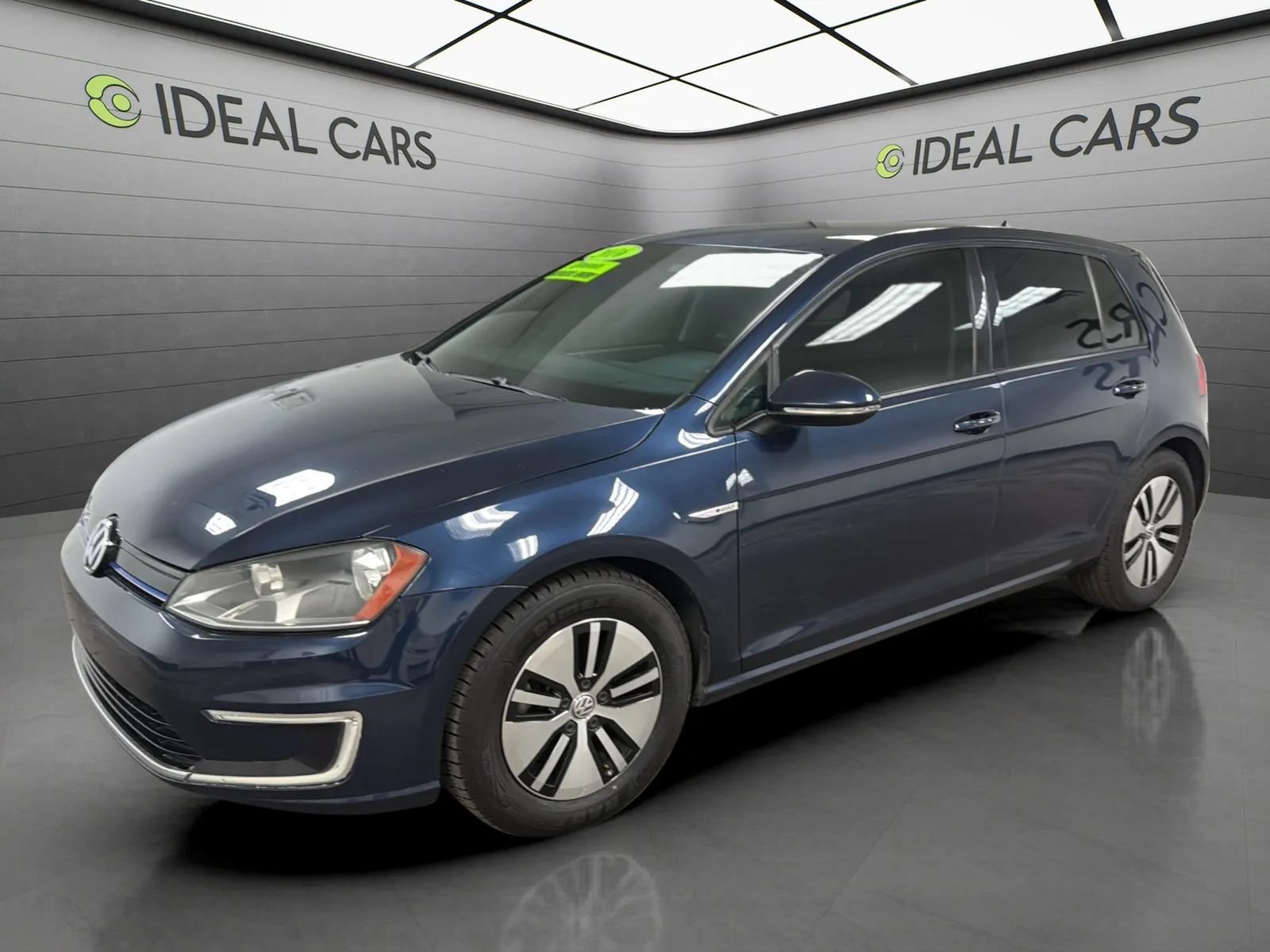Used 2016 Volkswagen e-Golf SE w/ DC Fast Charging Package