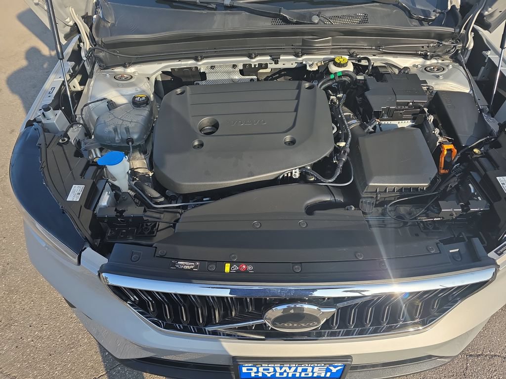 Used 2024 Volvo XC40 B5 Core AWD/4WD image 21