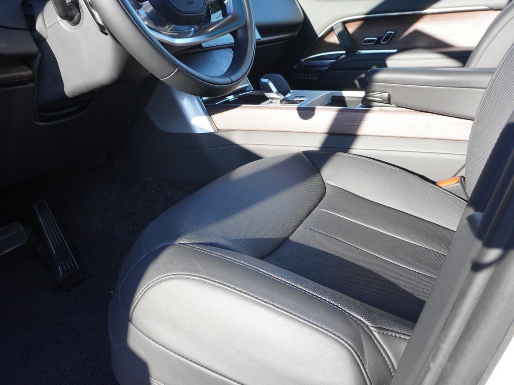 Used 2025 Land Rover Range Rover SE image 27