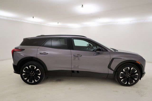 Used 2024 Chevrolet Blazer EV RS image 2