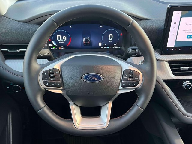 Used 2026 Ford Explorer Active AWD/4WD image 18