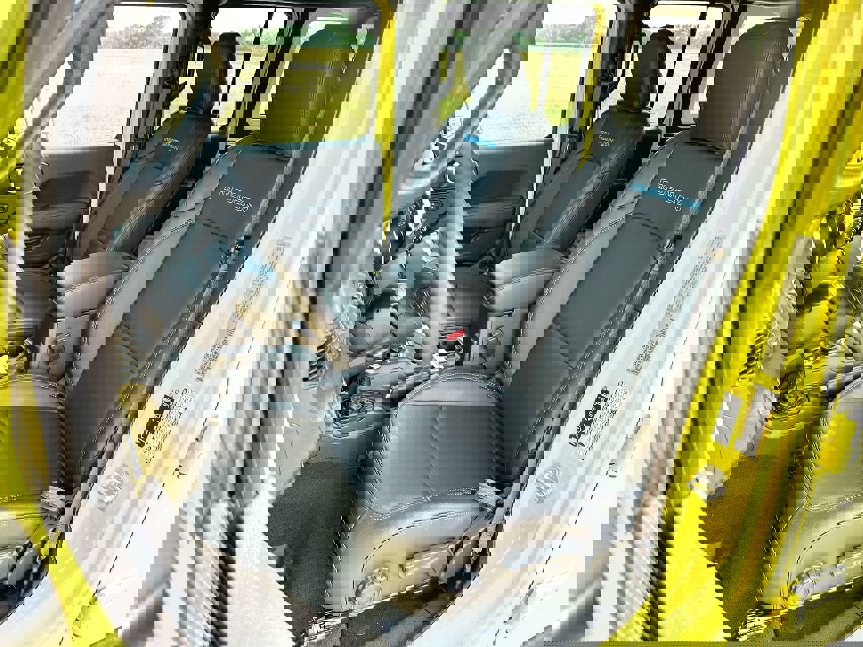 New 2023 Jeep Wrangler Unlimited Rubicon 4xe w/ Steel Bumper Group image 11