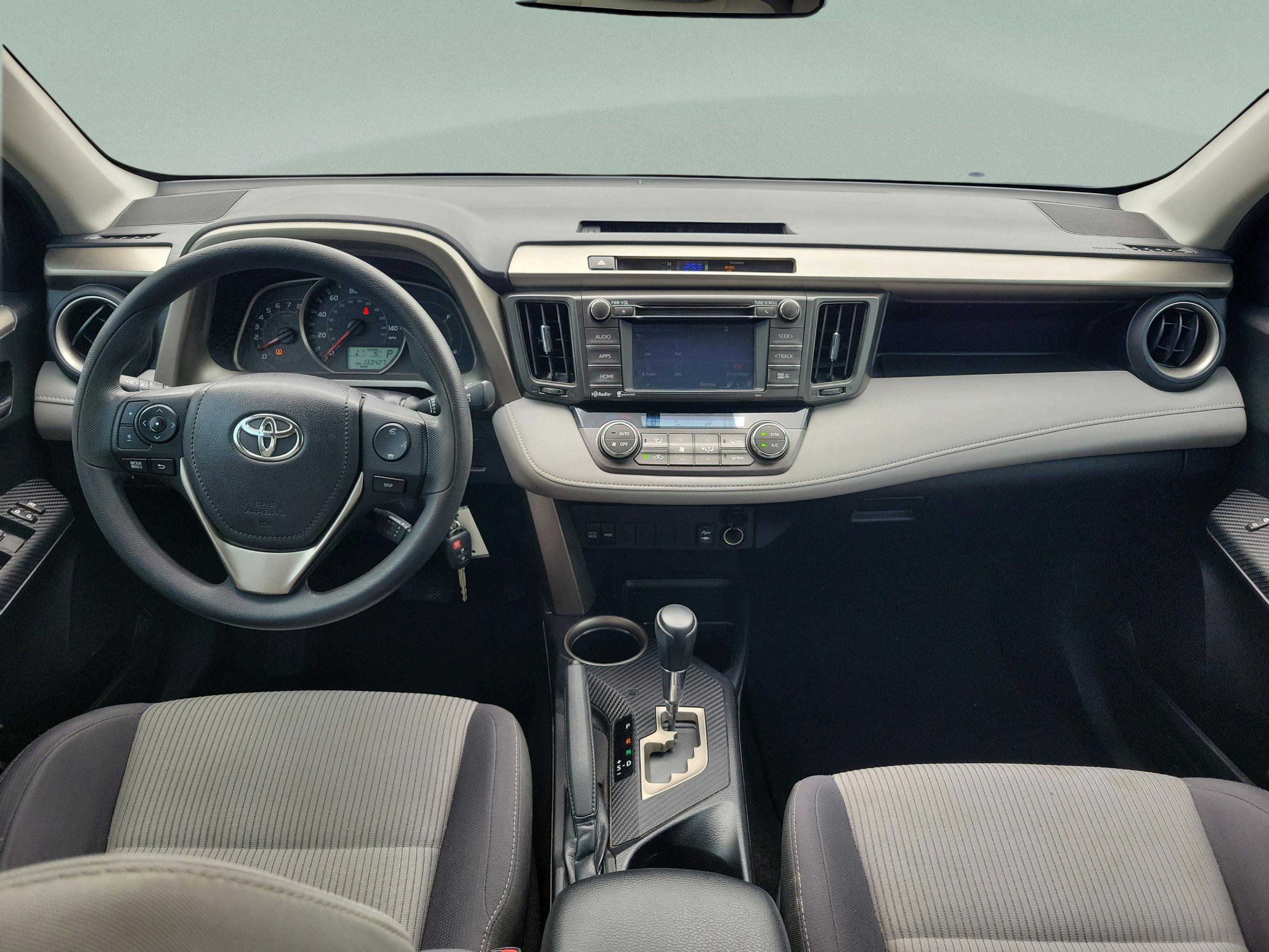 Used 2015 Toyota RAV4 XLE image 12