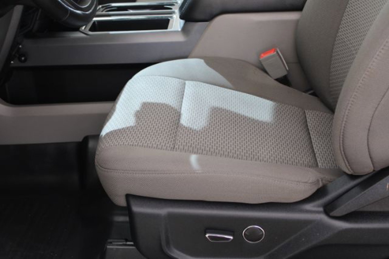 Used 2018 Ford F150 XLT w/ Equipment Group 301A Mid image 15