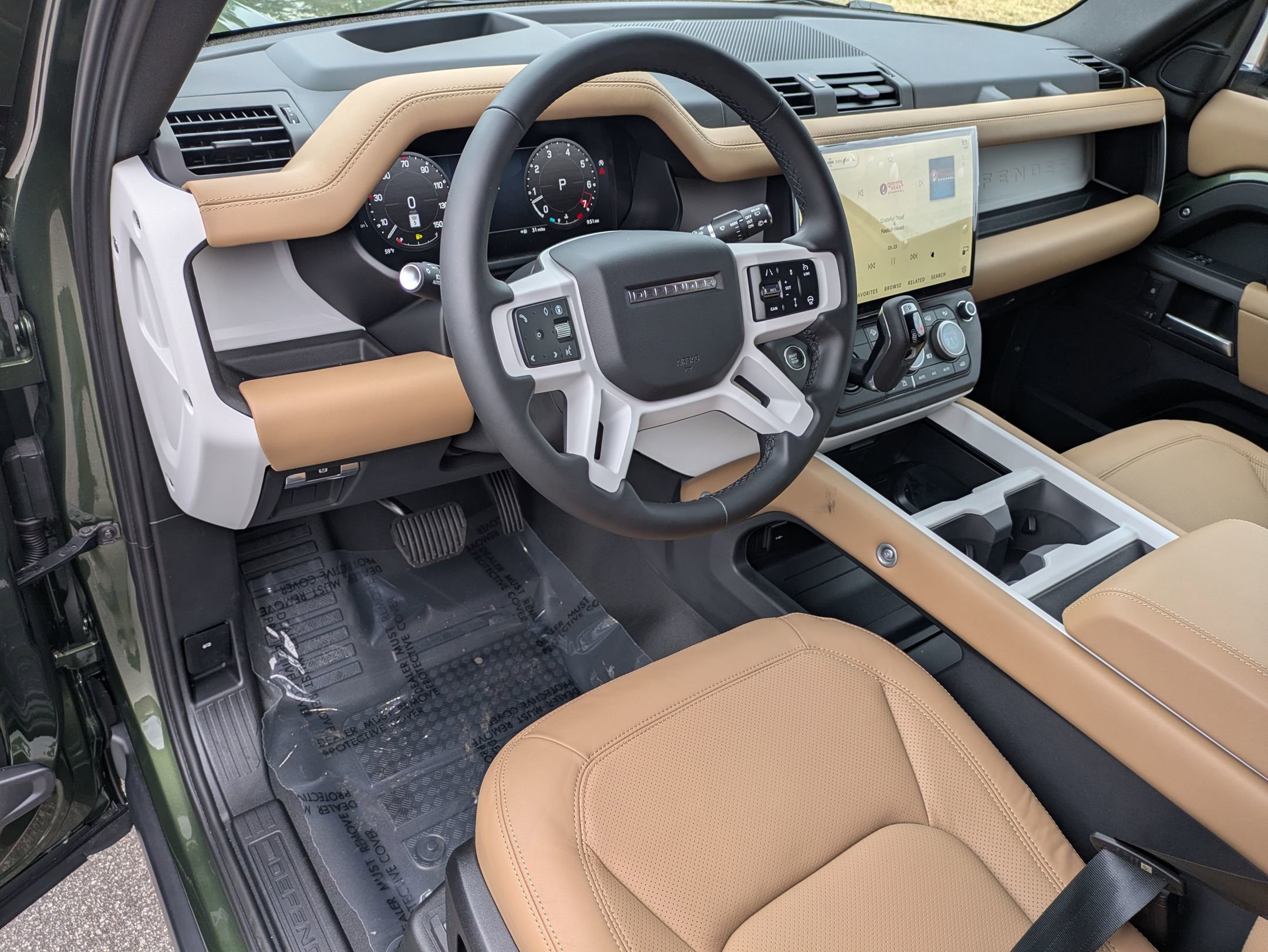 New 2026 Land Rover Defender 110 X-Dynamic SE image 9