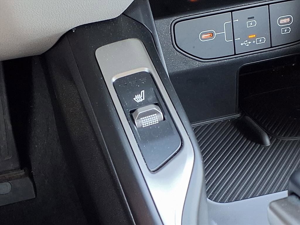 Used 2025 Kia Sorento EX FWD image 13