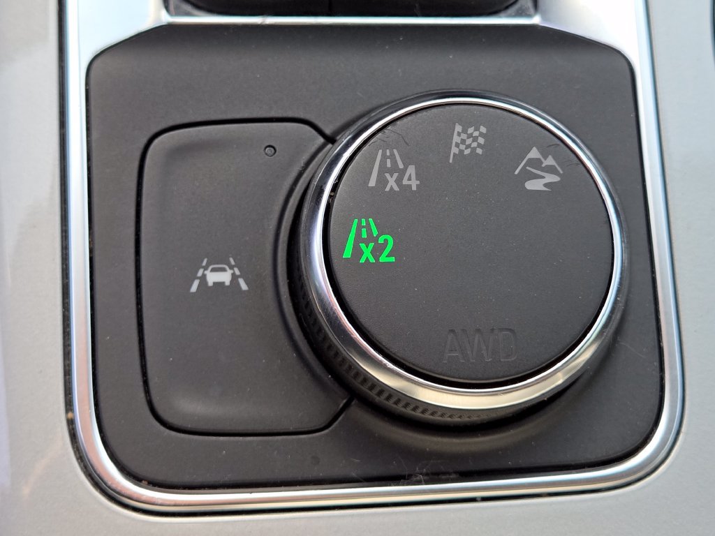 Used 2025 Chevrolet Blazer LT AWD/4WD image 29