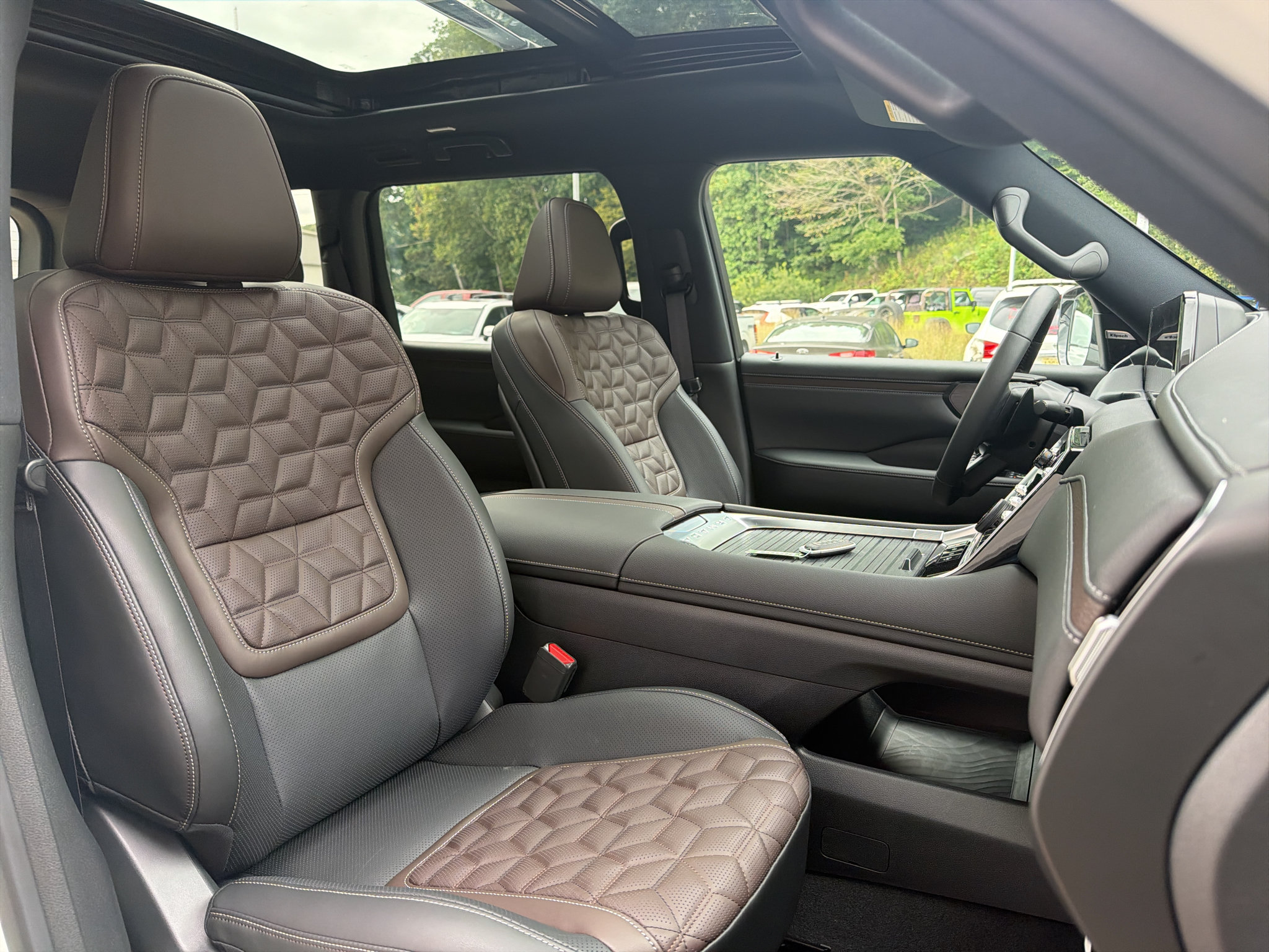 New 2026 Nissan Armada Platinum AWD/4WD image 23