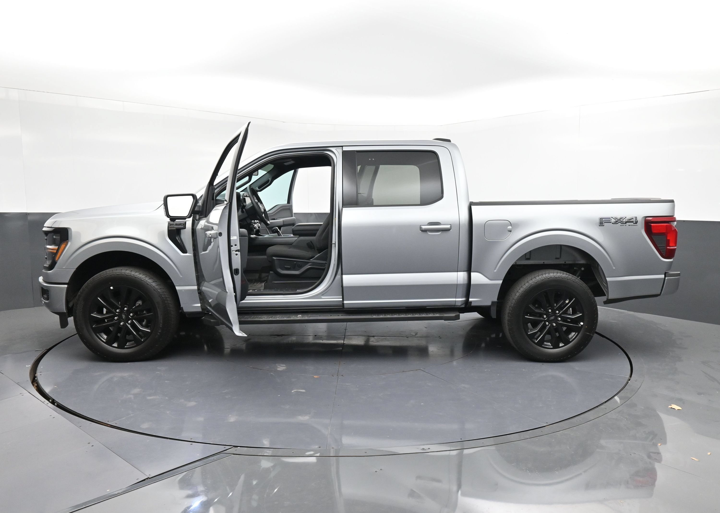 Used 2026 Ford F150 XLT w/ Equipment Group 302A MID AWD/4WD image 41