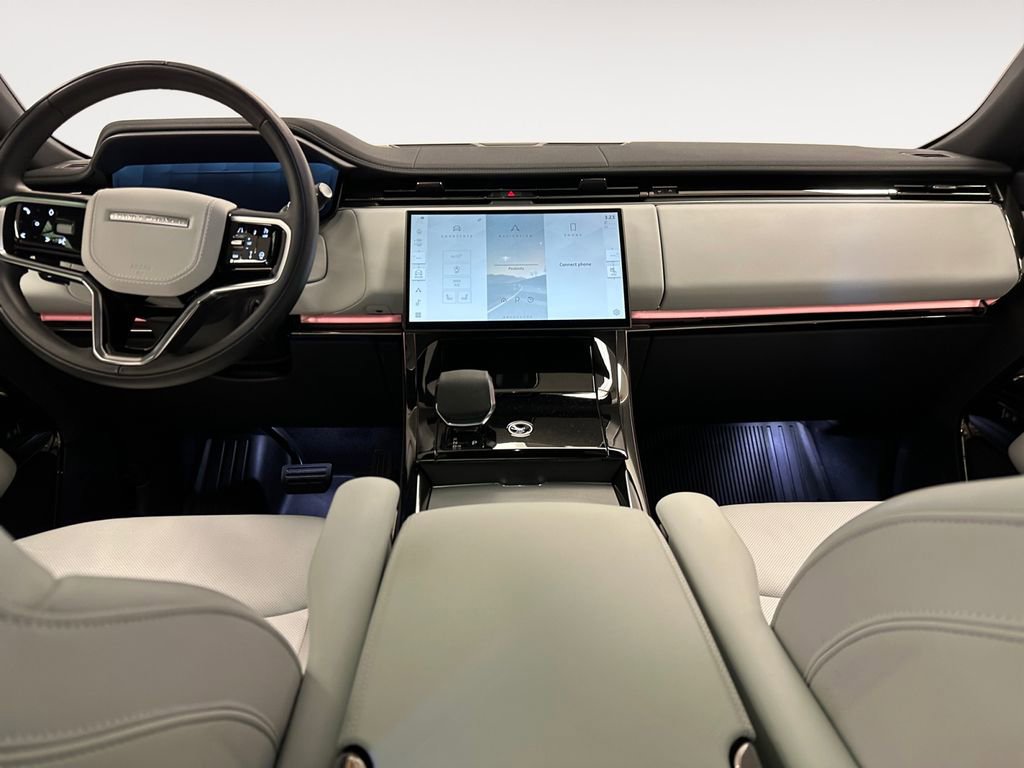 Used 2025 Land Rover Range Rover Sport SE AWD/4WD image 11